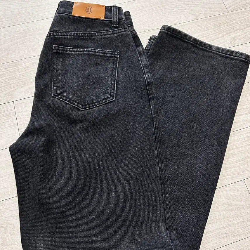 [BUNJANG] Elborn Straight Denim Pants (Size 34) / 엘보른 스트레이트데님 34사이즈