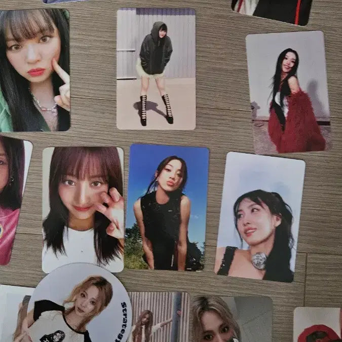 [BUNJANG] TWICE Strategy Album Bundle Set / 트와이스 Strategy 앨범 + 포토카드 굿즈
