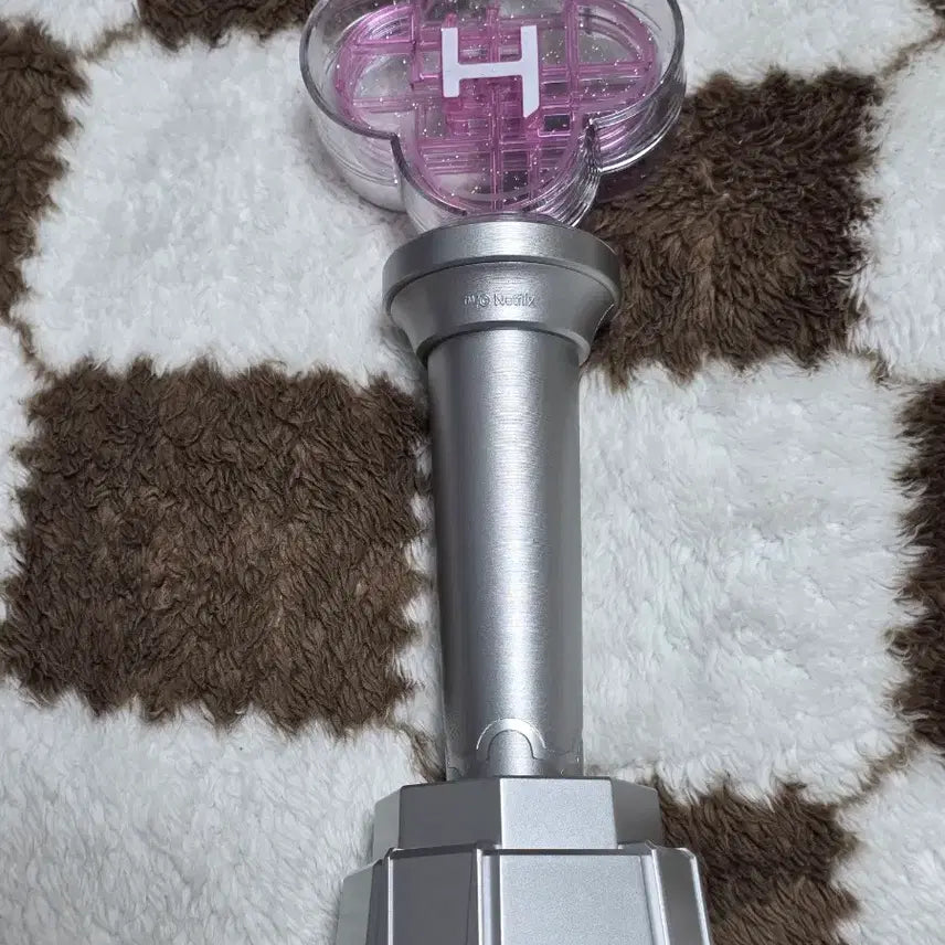 [SOLD OUT] 케이팝데몬헌터스 케데헌 헌트릭스 응원봉 팝니다