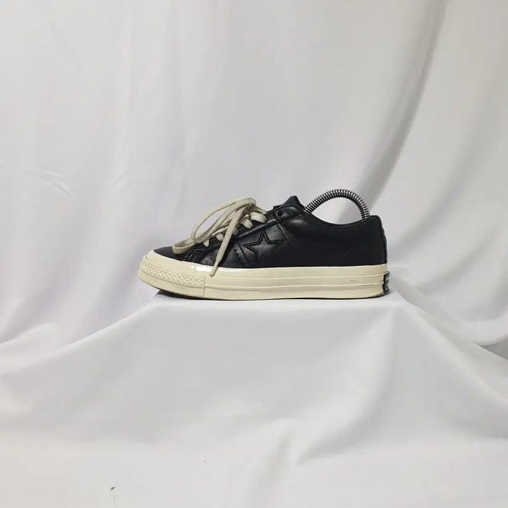 [BUNJANG] Vintage Haseo Converse One Star Leather Low Black Sneakers / 빈티지하서 220 컨버스 원스타 레더 로우 블랙 스니커즈
