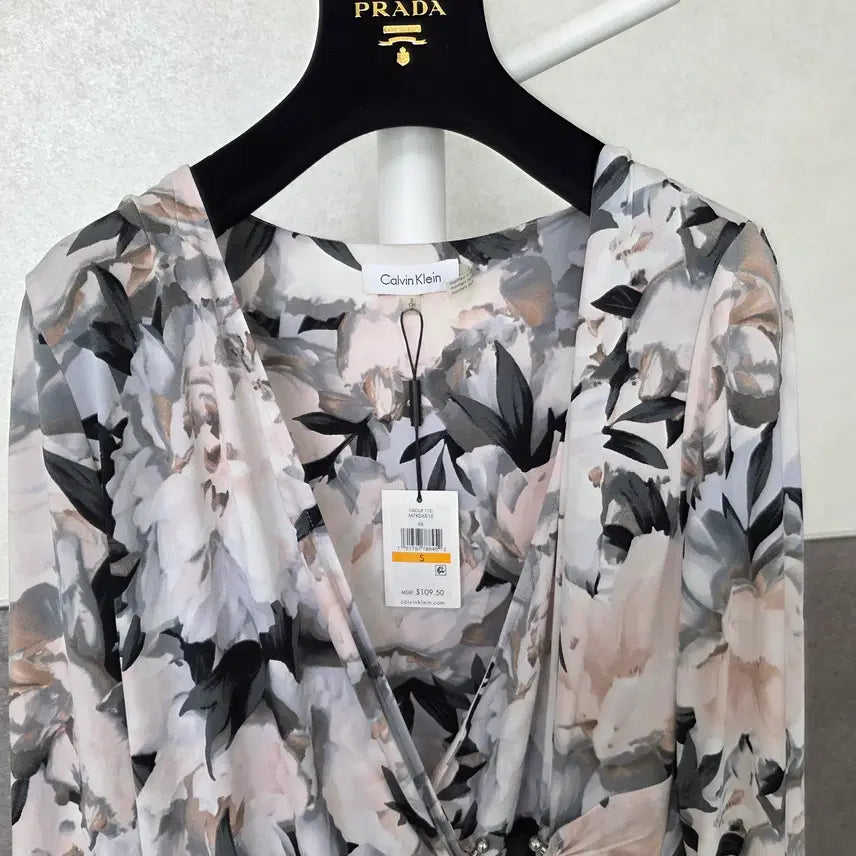 [BUNJANG] Calvin Klein Floral Wrap Dress (S) / 캘빈클라인 플로럴 랩 원피스 S사이즈 (미사용)