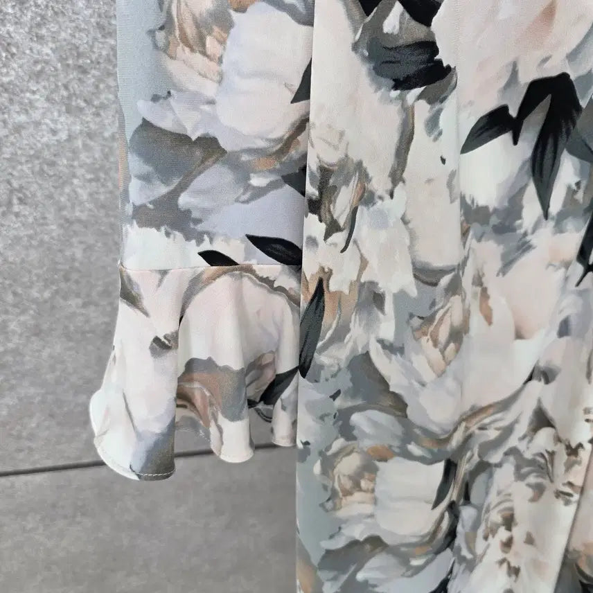 [BUNJANG] Calvin Klein Floral Wrap Dress (S) / 캘빈클라인 플로럴 랩 원피스 S사이즈 (미사용)