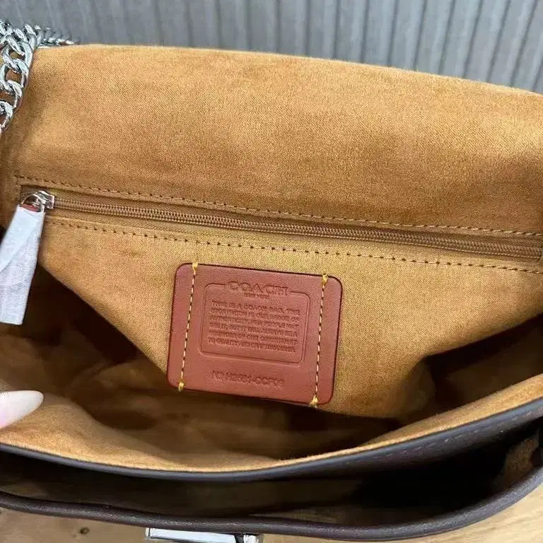[BUNJANG] Coach Flap Chain Shoulder Crossbody Bag / 코치 신상 플랩 체인 숄더 겸 크로스백
