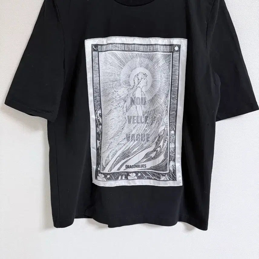 [BUNJANG] DRAGONBLUES Black Printed Short Sleeve T-shirt / DRAGONBLUES 검정색 프린팅 반팔 티셔츠