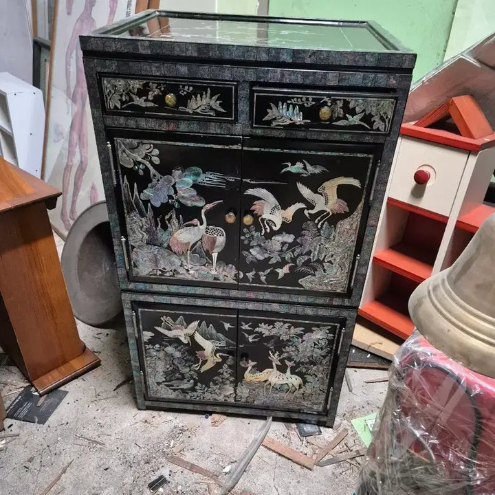 [BUNJANG] Chungmu Mother-of-Pearl Lacquerware Chest / 41   33   72 센치 충무자개나전칠기옷칠