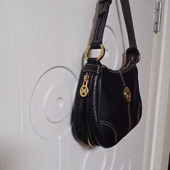 [BUNJANG] Metrocity Black Leather Mini Shoulder Bag / 메트로시티 블랙 가죽 미니 숄더백