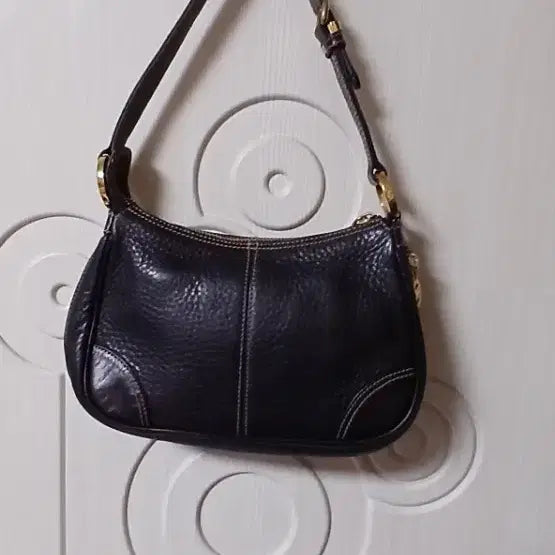 [BUNJANG] Metrocity Black Leather Mini Shoulder Bag / 메트로시티 블랙 가죽 미니 숄더백