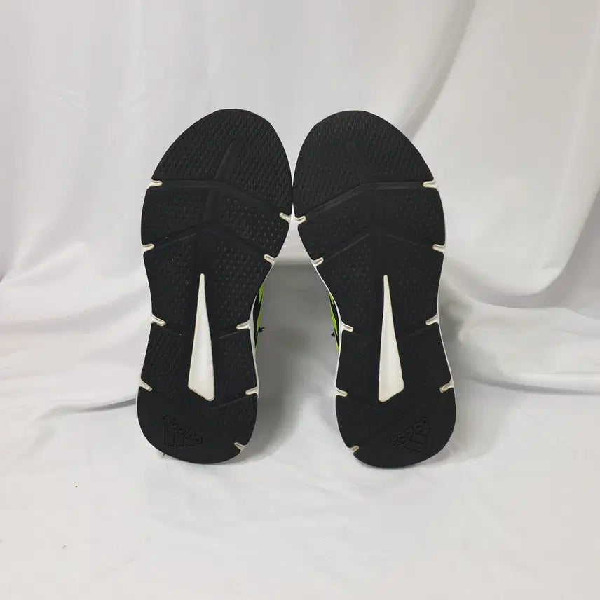 [SOLD OUT] 빈티지하서 270 아디다스 갤럭시 6 블랙 레몬 스니커즈