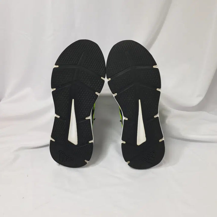 [SOLD OUT] 빈티지하서 270 아디다스 갤럭시 6 블랙 레몬 스니커즈