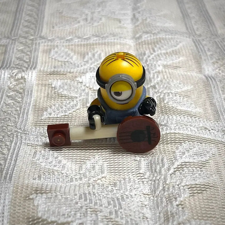 [BUNJANG] Mega Bloks Minions Stuart Guitar Building Block / 슈퍼배드 미니언 미니언즈 스튜어트 기타 메가 블럭 블록 3 레고 미니
