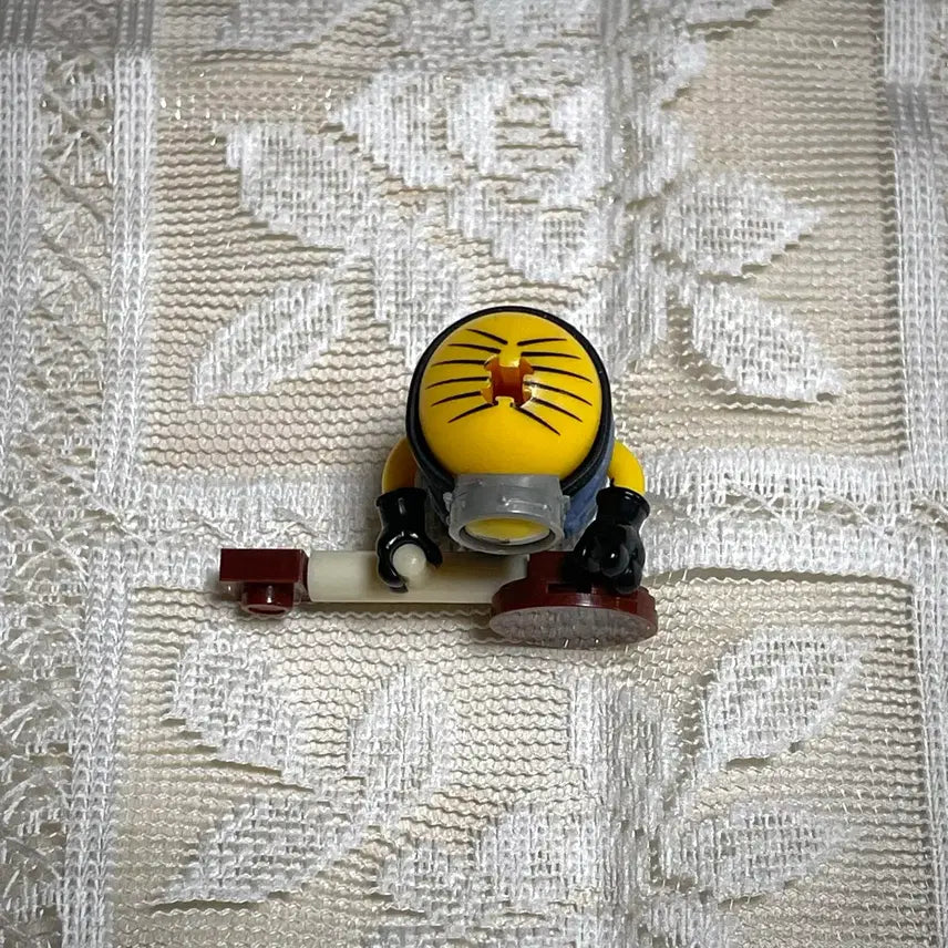 [BUNJANG] Mega Bloks Minions Stuart Guitar Building Block / 슈퍼배드 미니언 미니언즈 스튜어트 기타 메가 블럭 블록 3 레고 미니