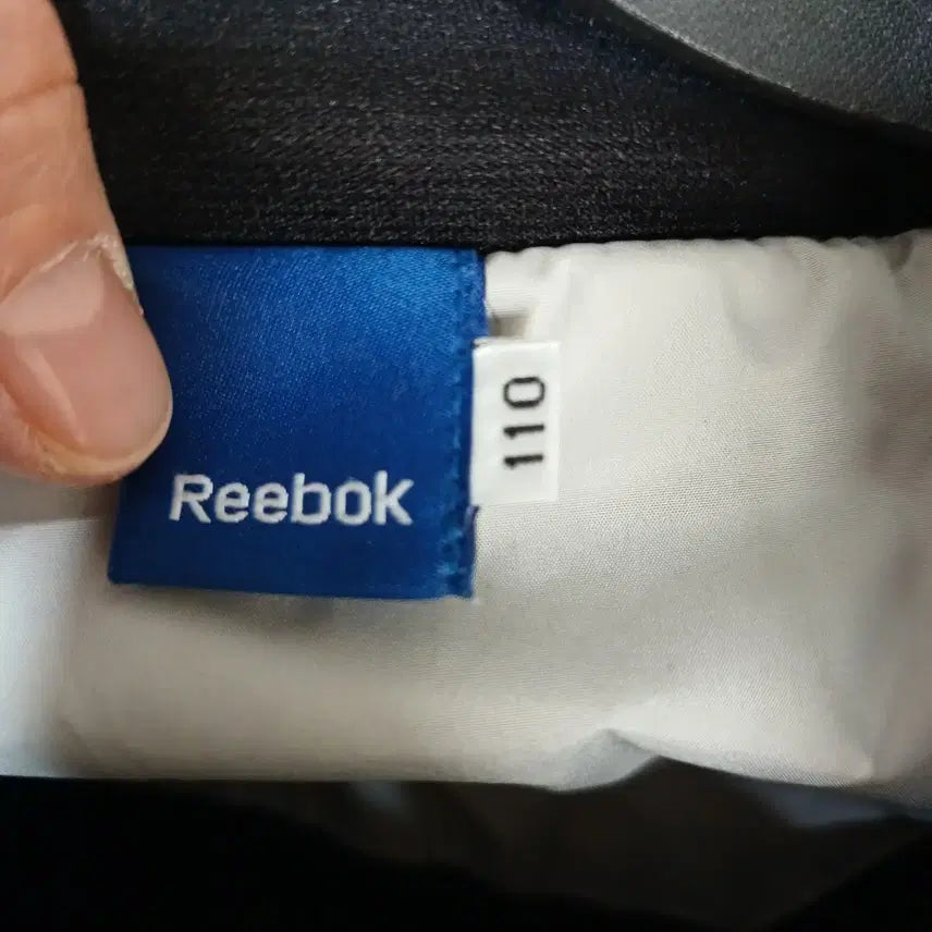 [BUNJANG] Reebok Windbreaker Jacket Black/Gray Size 110 / 리복 바람막이 자켓 블랙/그레이110사이즈봄가을  63251
