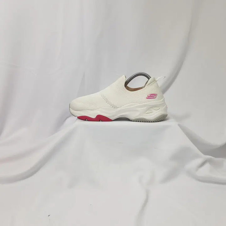 [BUNJANG] Skechers Arch Fit Delight 4.0 Sneakers / 빈티지하서 220 스케쳐스 딜라이트 4.0 아치핏 스니커즈