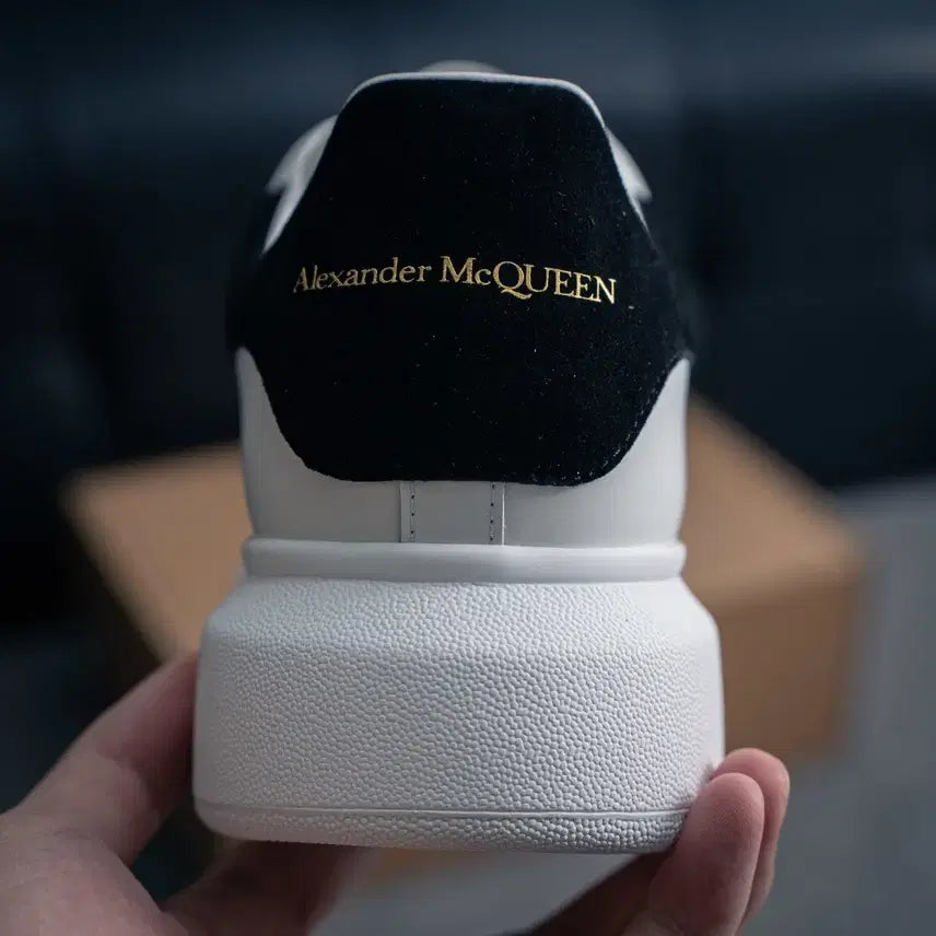 [BUNJANG] Alexander McQueen White Oversized Sneakers (Size 255) / Alexander McQueen 맥퀸 화이트 슈즈  사이즈:255