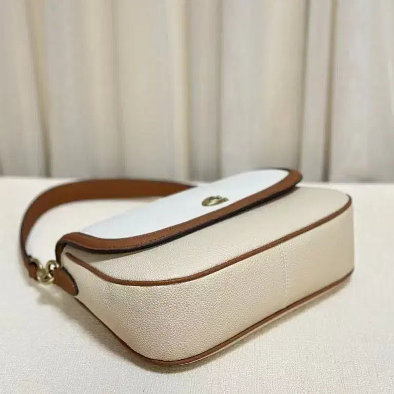[BUNJANG] Coach Beige Crossbody Shoulder Bag / 코치 숄더백 크로스 탈부착 롱 숄더 베이지
