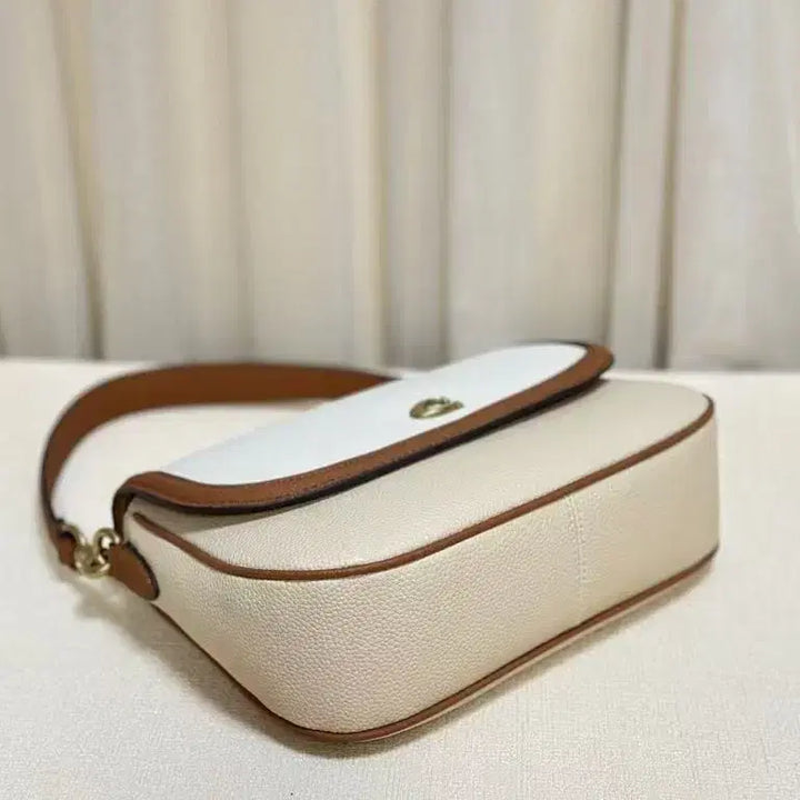 [BUNJANG] Coach Beige Crossbody Shoulder Bag / 코치 숄더백 크로스 탈부착 롱 숄더 베이지