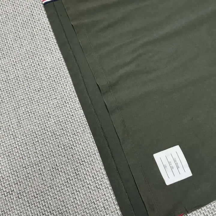 [BUNJANG] Thom Browne Tri-Color Short Sleeve T-Shirt / 톰브라운 삼선 반팔 티셔츠