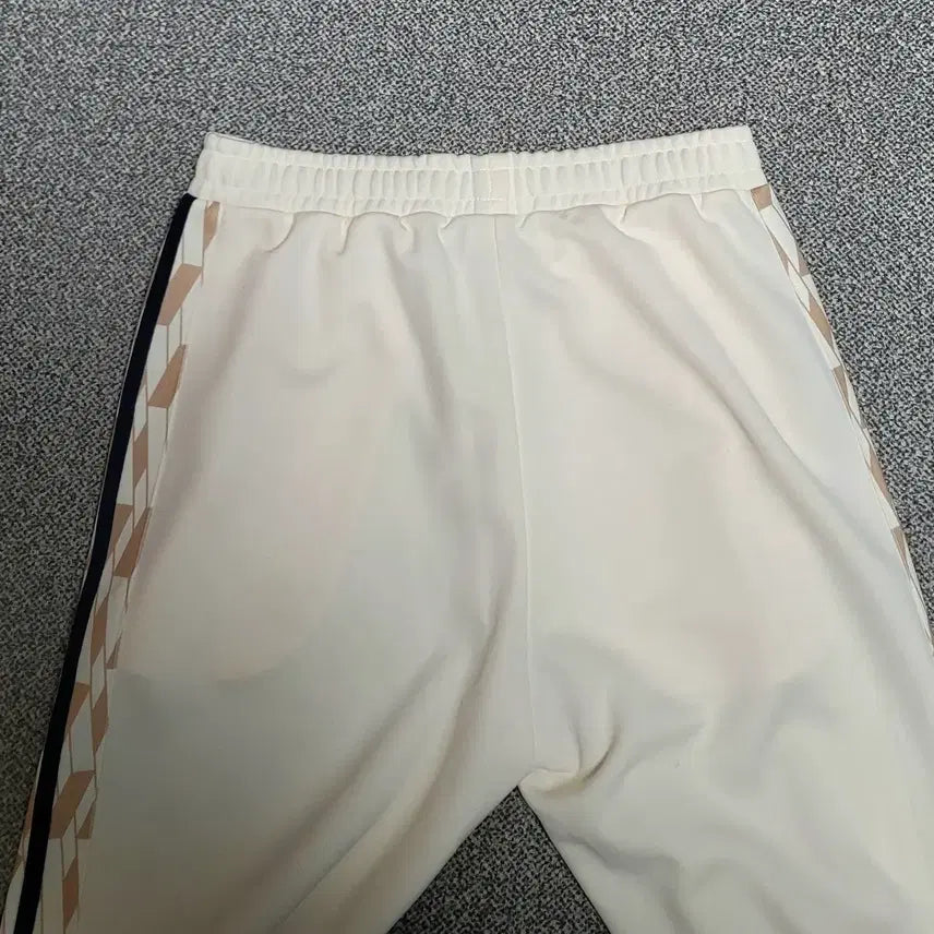 [BUNJANG] Nerdy Symbol Pattern Track Pants Cream M / 널디 Symbol 패턴 트랙 팬츠 크림 M