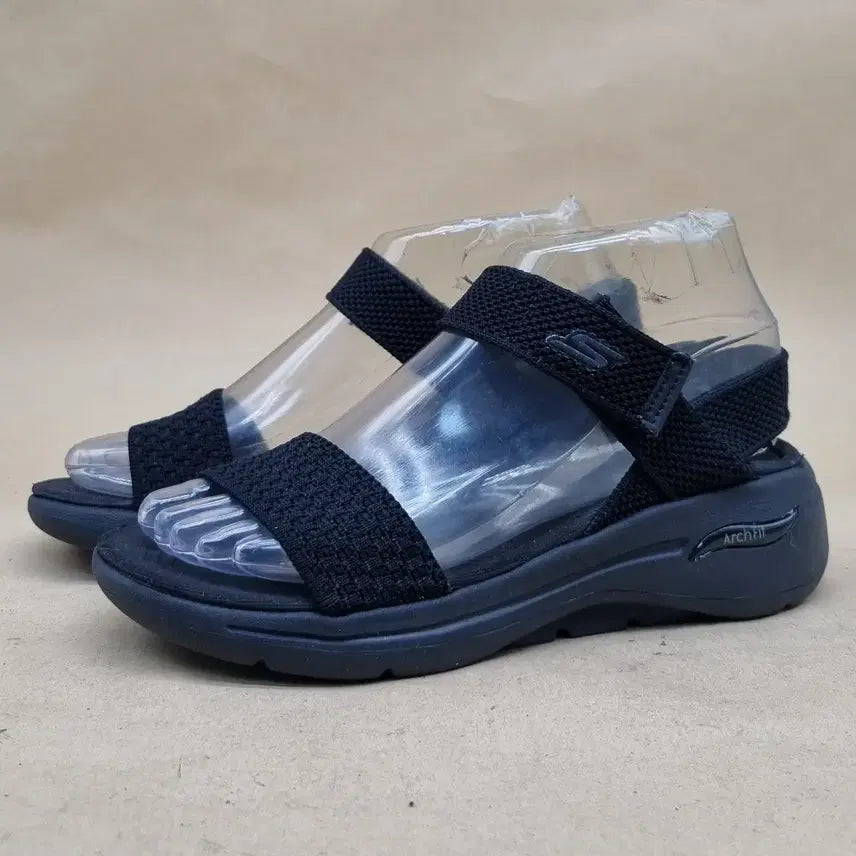 [SOLD OUT] 스케쳐스 아치핏 여성샌들220