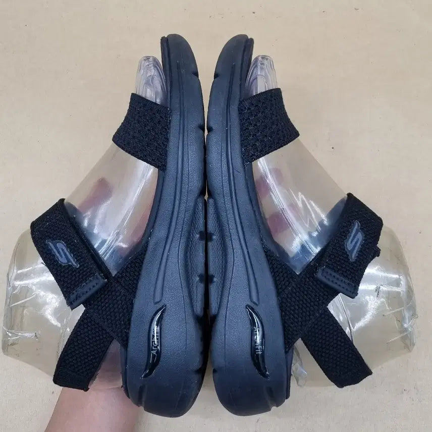 [SOLD OUT] 스케쳐스 아치핏 여성샌들220