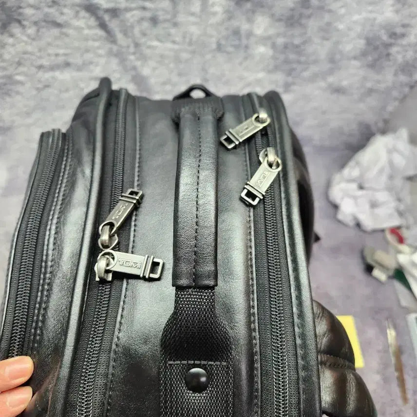 [BUNJANG] TUMI Alpha T-PASS Leather Backpack / 투미(TUMI) 알파 T-PASS 가죽 백팩 96578DOP