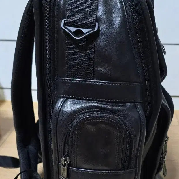 [BUNJANG] TUMI Alpha T-PASS Leather Backpack / 투미(TUMI) 알파 T-PASS 가죽 백팩 96578DOP
