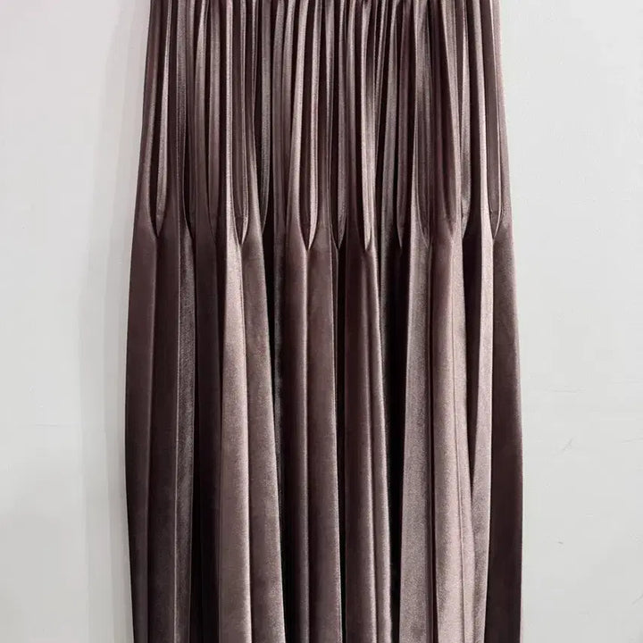 [BUNJANG] On&amp;On Pleated Velvet Long Skirt / on&amp;on 온앤온 플리츠 스커트