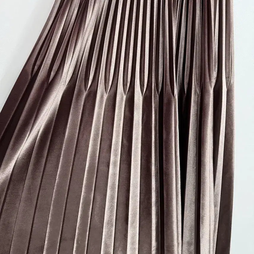 [BUNJANG] On&amp;On Pleated Velvet Long Skirt / on&amp;on 온앤온 플리츠 스커트