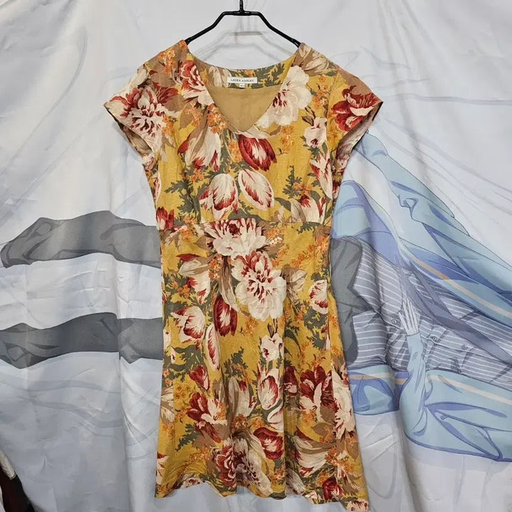 [BUNJANG] Laura Ashley Floral Linen Midi Dress / 로라애슐리 플로럴   린넨 원피스