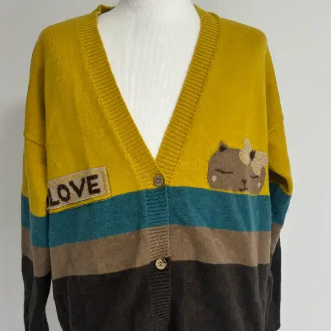[BUNJANG] Color Block LOVE Embroidered Cardigan / 배색 포인트 LOVE 자수 가디건