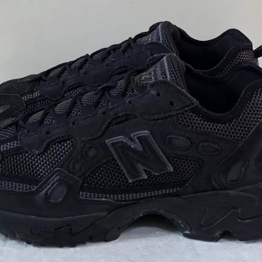 [BUNJANG] New Balance 827 Classic Triple Black (ML827AAC) D Width / [275] 뉴발란스 827 클래식 트리플블랙ㅡ단종매물,최저가