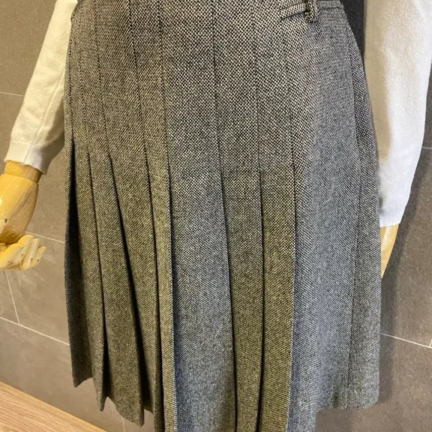 [BUNJANG] On&amp;On Pleated Wool Skirt / on&amp;on 온앤온 모직 주름스커트
