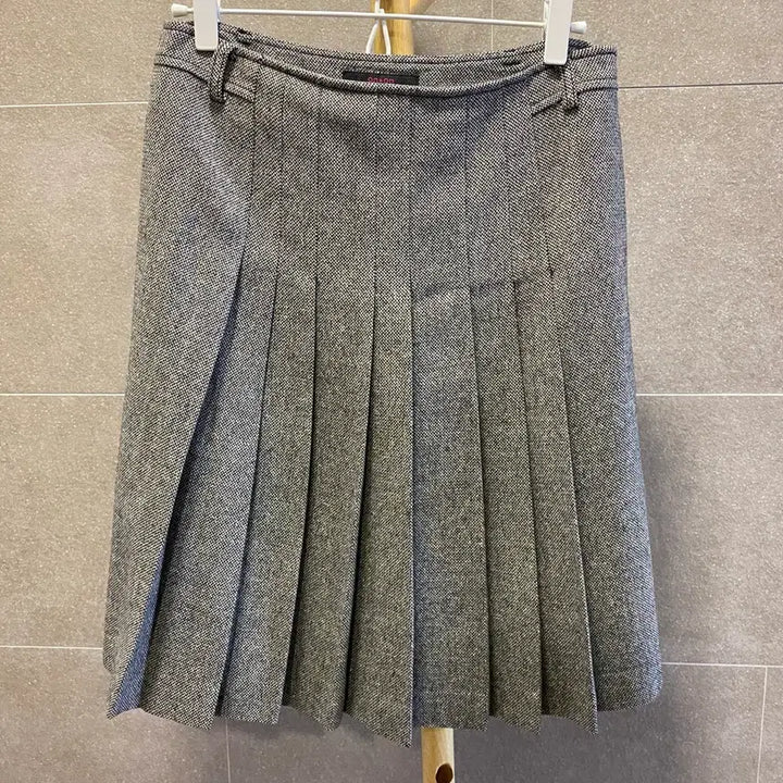 [BUNJANG] On&amp;On Pleated Wool Skirt / on&amp;on 온앤온 모직 주름스커트