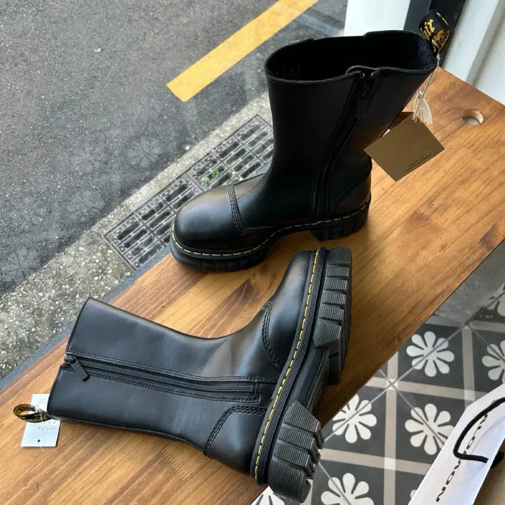 [BUNJANG] Dr. Martens Odric Chelsea Boots / 16324 - 닥터마틴 오드릭 첼시 부츠