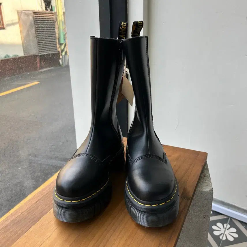 [BUNJANG] Dr. Martens Odric Chelsea Boots / 16324 - 닥터마틴 오드릭 첼시 부츠