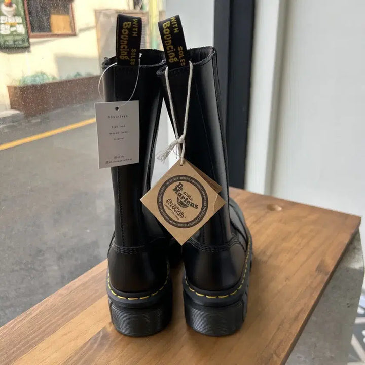 [BUNJANG] Dr. Martens Odric Chelsea Boots / 16324 - 닥터마틴 오드릭 첼시 부츠