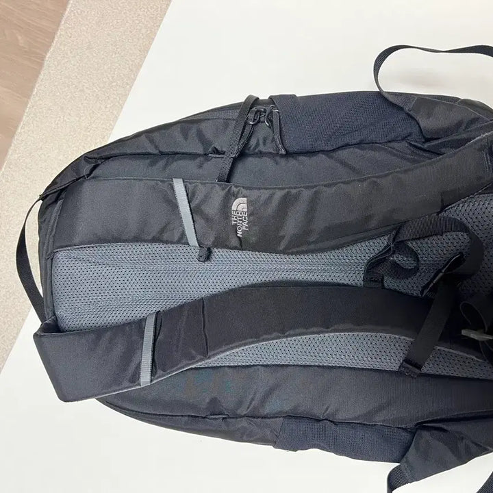 [BUNJANG] The North Face Gemini 22 Black Backpack (Japan Limited) / 노스페이스 제미니22 블랙 백팩 (일본한정)