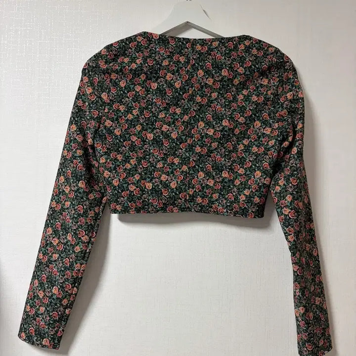 [BUNJANG] ZARA Flower Top XS / 자라 플라워 탑 xs
