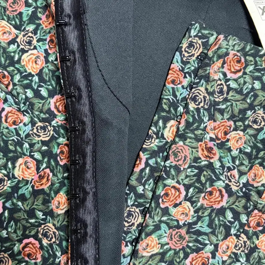 [BUNJANG] ZARA Flower Top XS / 자라 플라워 탑 xs