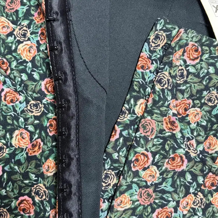 [BUNJANG] ZARA Flower Top XS / 자라 플라워 탑 xs