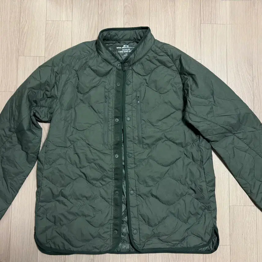 [BUNJANG] Uniqlo x White Mountaineering Recycled Hybrid Down Jacket Olive XL / 유니클로x화이트 마운티니어링 리사이클 하이브리드 다운 자켓 올리브 XL