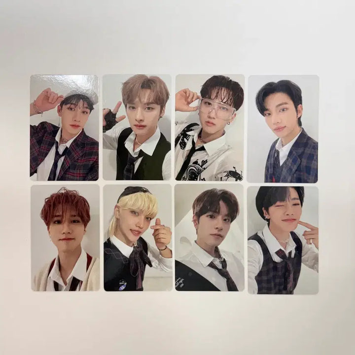 [BUNJANG] Stray Kids Christmas Evel Limited Edition POB Photocard Bundle Set / 스트레이키즈 Christmas Evel 한정반 포카 8장 set