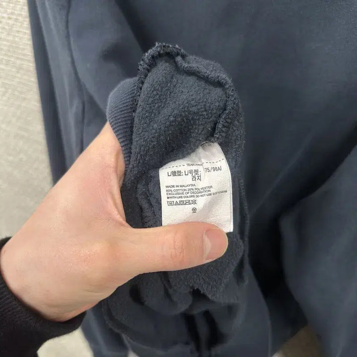 [SOLD OUT] 언더아머 센터로고 약기모 맨투맨 L M13599
