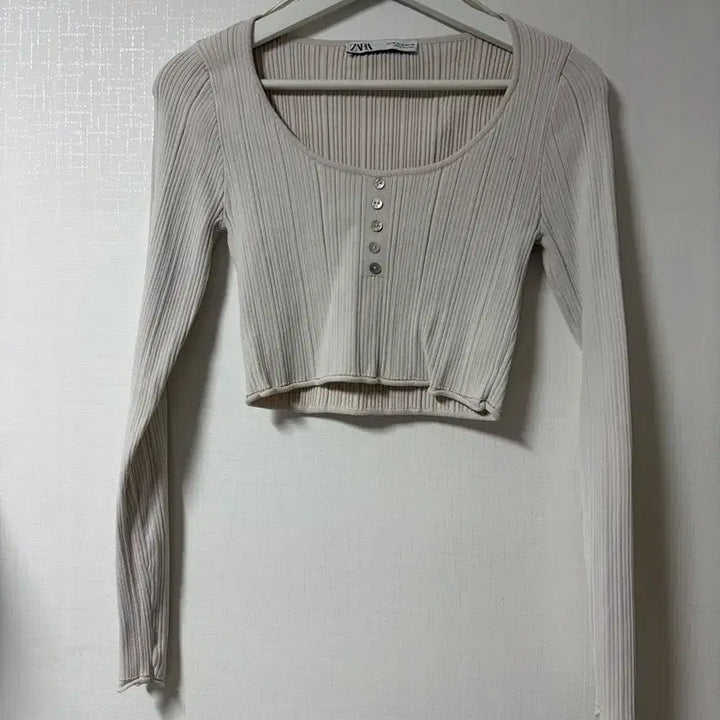 [BUNJANG] Zara Ribbed Long Sleeve Knit Ivory / 자라 리브 롱 슬리브 니트 아이보리