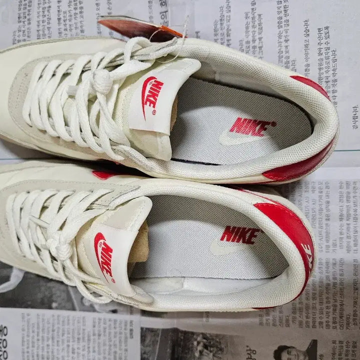 [SOLD OUT] 나이키 데이브레이크 흰빨 스니커즈265(마지막가격)
