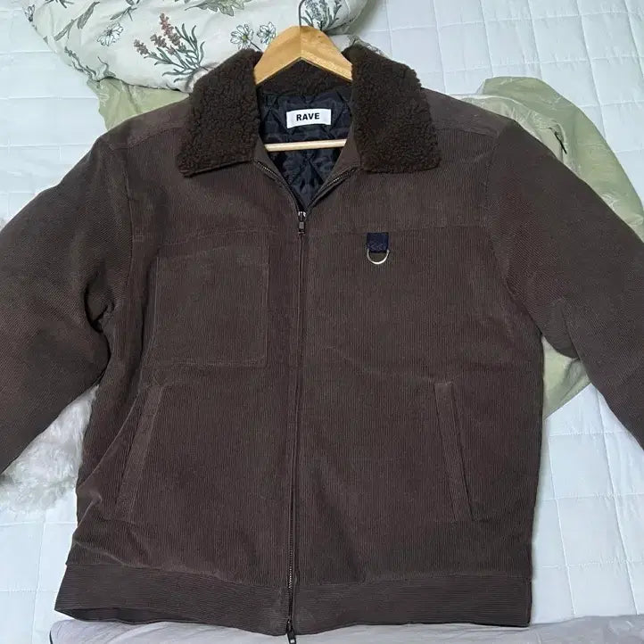 [BUNJANG] Dans Studio Corduroy Padded Jacket / 브룬 코듀로이 자켓 패딩