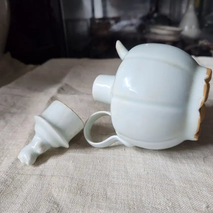 [BUNJANG] Northern Song Dynasty Yingqing Celadon Teapot / 북송 영청요 청자 주전자 /과형 사자뉴 개주 주전자