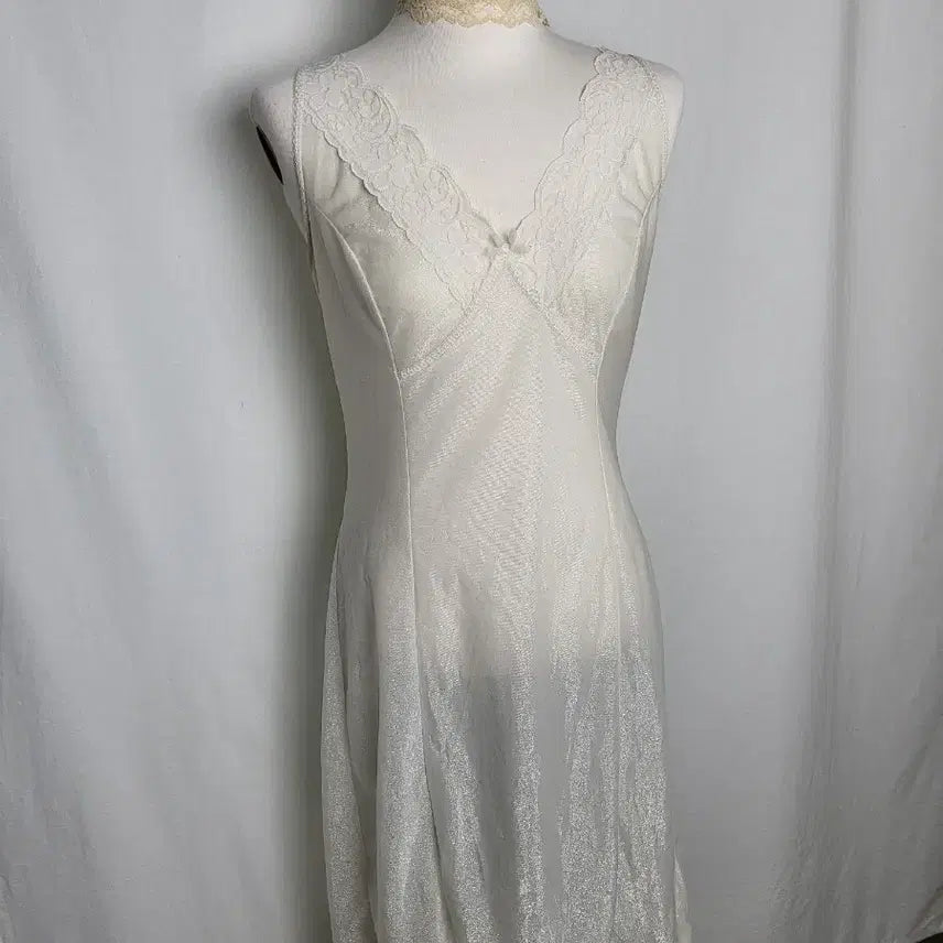 [BUNJANG] Vintage Ivory Lace Slip Dress / 빈티지 소프트 아이보리 슬립 원피스