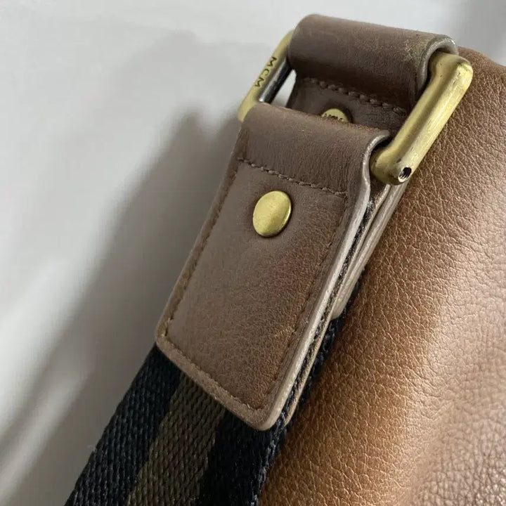 [BUNJANG] MCM Calfskin Leather Crossbody Tote Bag / [유일매물] 빈티지 MCM 리얼 송아지가죽 레더 크로스백 토트백