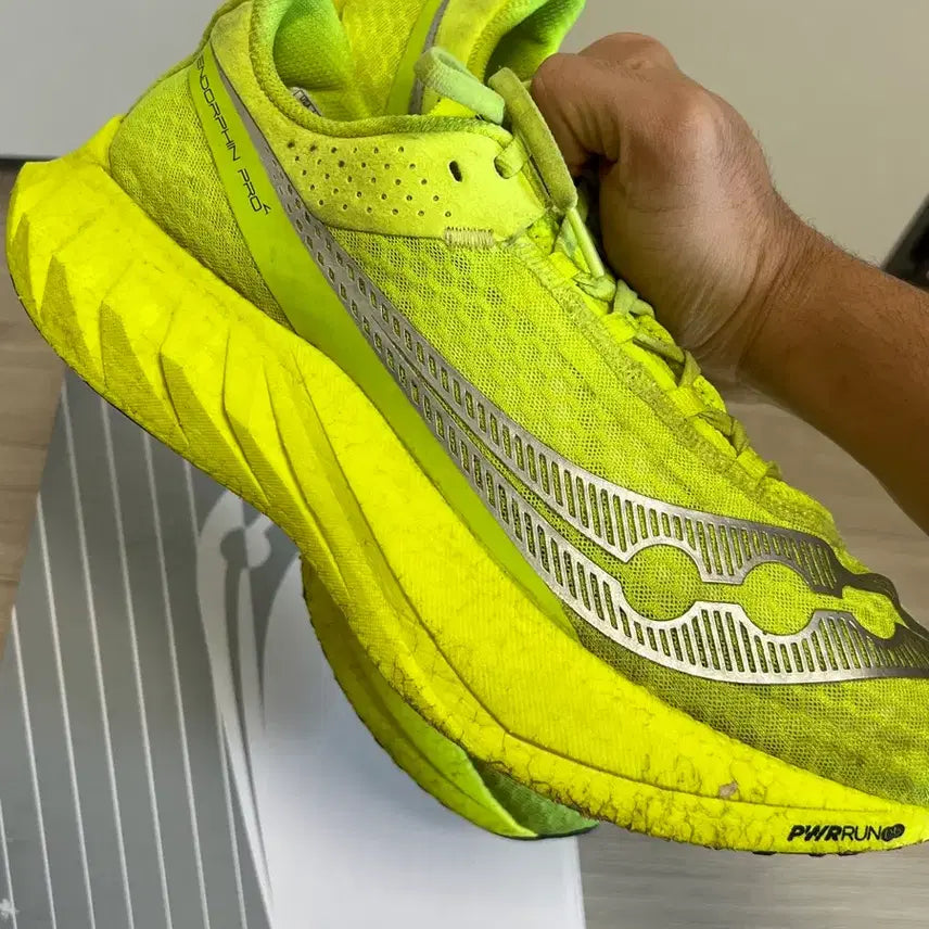 [BUNJANG] Saucony Endorphin Speed 4 Fluorescent Running Shoes / 써코니 엔돌핀 스피드4 형광 300 사이즈